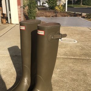 army green HUNTER boots